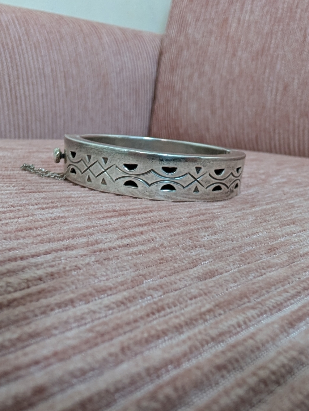 Taxco Mexico Sterling Silver Hinged Bangle Bracelet - Picture 6 of 10